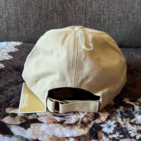 MICHAEL KORS Embroidered Signature Logo Cotton Adjustable Beige Baseball Hat NWT - Picture 9 of 11